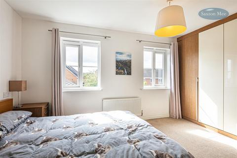 26 Shining Bank, Sheffield, S13 9DJ
