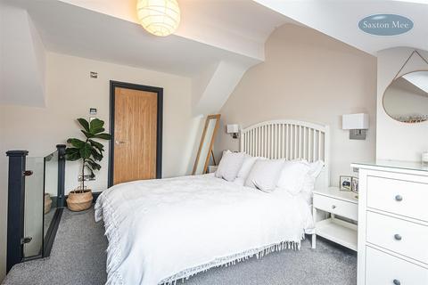 7 Coombe Road, Sheffield, S10 1FF