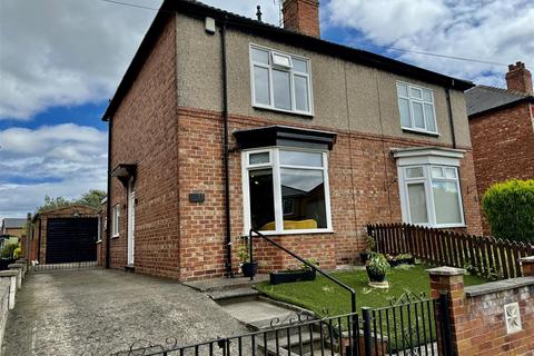 2 bedroom semi-detached house to rent, The Leas, Darlington