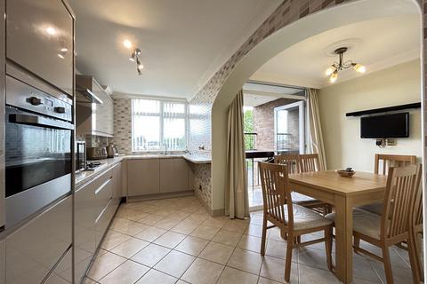 2 bedroom flat for sale, 46 Duncombe Drive, Dunstable