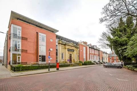 2 bedroom apartment to rent, Kingston Court, 6 Kingston Square, Hull, Yorkshire, HU2