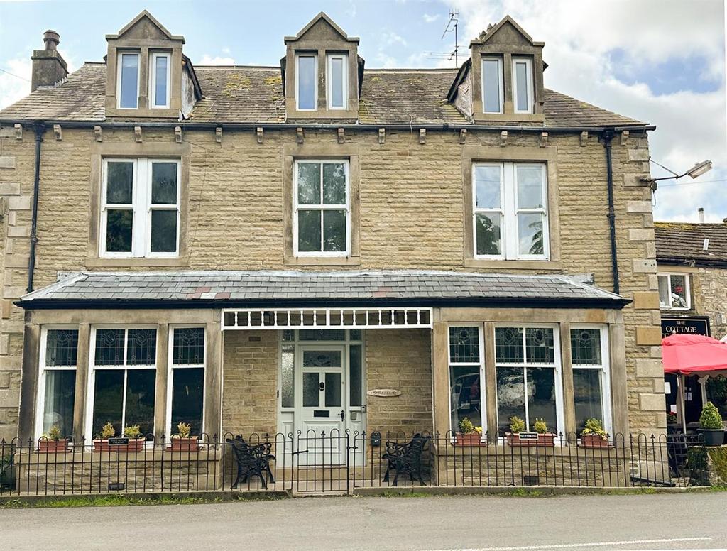 Dale House, Kettlewell, Skipton 9 bed end of terrace house for sale £