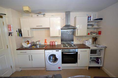 4 bedroom flat to rent, The Maltings, Durham