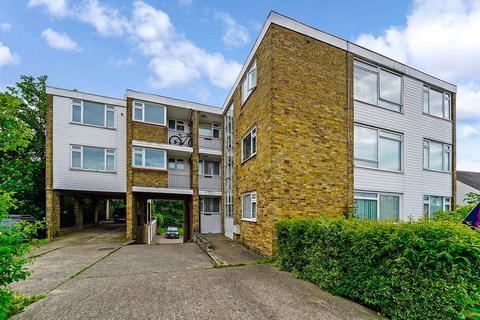 2 bedroom apartment for sale, Chingford Avenue, London E4