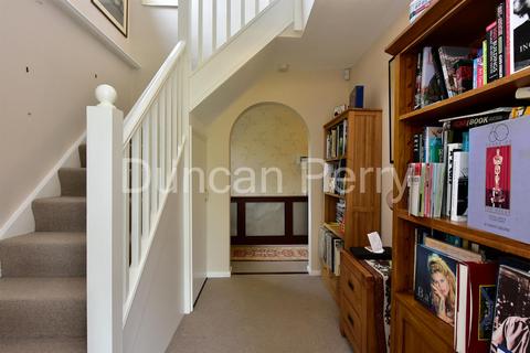 34 Skimpans Close, Welham Green, Hatfield, AL9 7PB