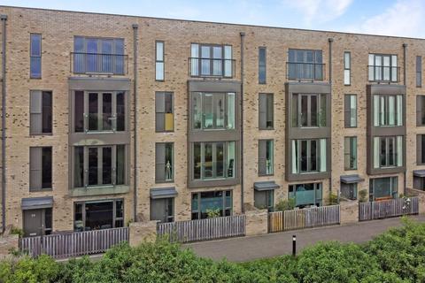 51 Clay Farm Drive, Trumpington, Cambridge, CB2 9BX