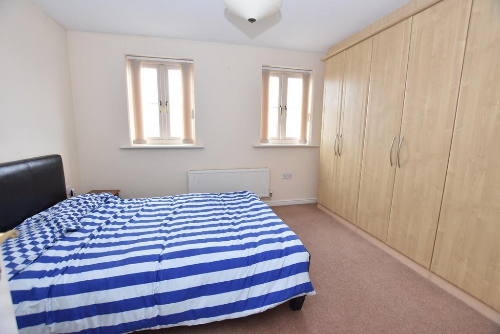 Bed 2.jpg