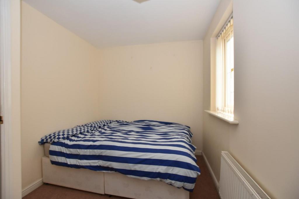 Bed 3.jpg