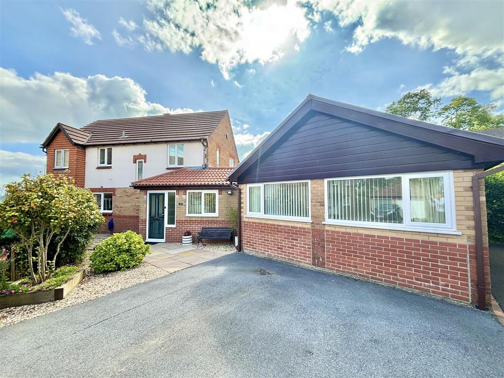 Cowper Close, Killay, Swansea 5 bed detached house for sale £485,000