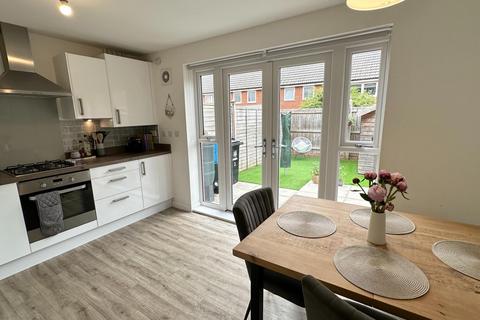 2 bedroom end of terrace house for sale, Oatley Way, Bristol