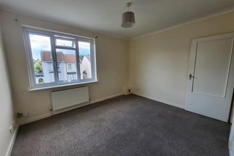 1 bedroom flat to rent, Napier Road, Gillingham