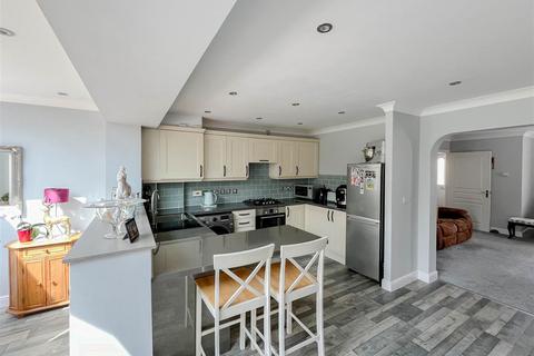 28 Anchorage View, St Lawrence, Southminster, CM0 7JH