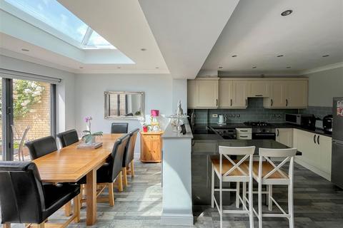 28 Anchorage View, St Lawrence, Southminster, CM0 7JH
