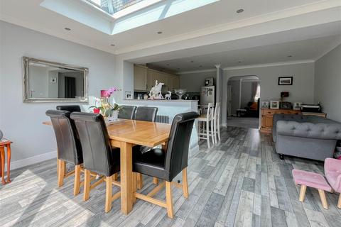 28 Anchorage View, St Lawrence, Southminster, CM0 7JH