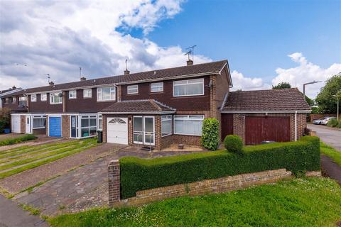 45 Rowley Mead, Thornwood, Epping, CM16 6NH