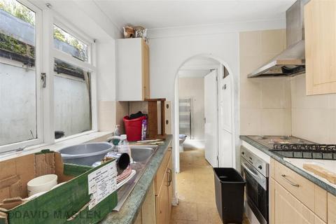 2 bedroom house for sale, Bear Road, Brighton