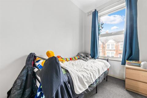 2 bedroom maisonette for sale, Balfour Road, London
