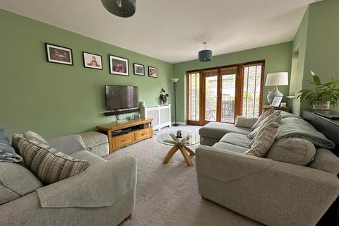 4 bedroom end of terrace house for sale, Great Mead, Chippenham