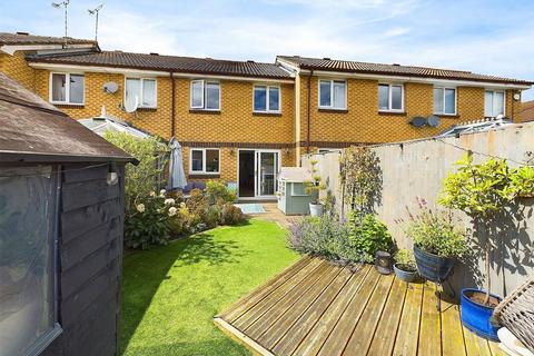 3 bedroom terraced house for sale, Shaw Drive, Walton-On-Thames