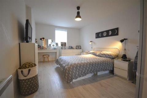 1 bedroom apartment to rent, Manor Way, Borehamwood WD6