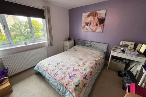 4 Blicks Close, Hullavington, Chippenham, SN14 6HQ