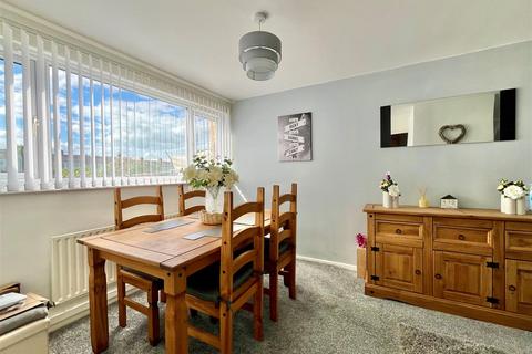 3 bedroom end of terrace house for sale, Ivory Close, Gloucester GL4
