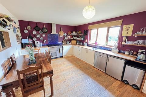 3 bedroom detached bungalow for sale, Bethania, Llanon