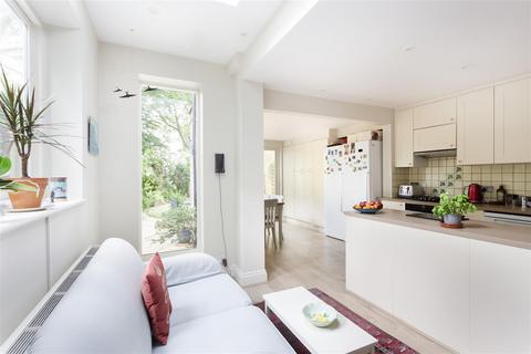 2 Drayton Green, London, W13 0JF