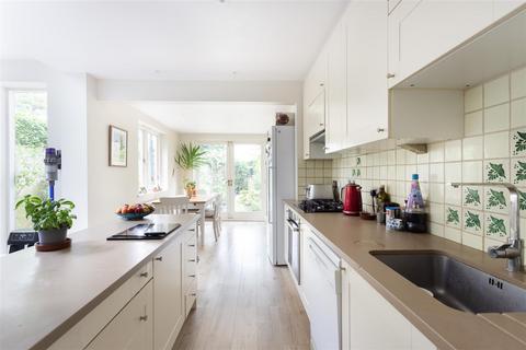 2 Drayton Green, London, W13 0JF