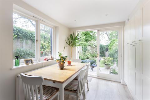 2 Drayton Green, London, W13 0JF