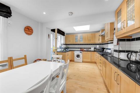 2 bedroom flat for sale, Lower Richmond Road, Putney, SW15