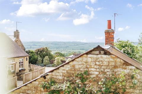 2 bedroom character property for sale, Arnhill Road, Gretton NN17