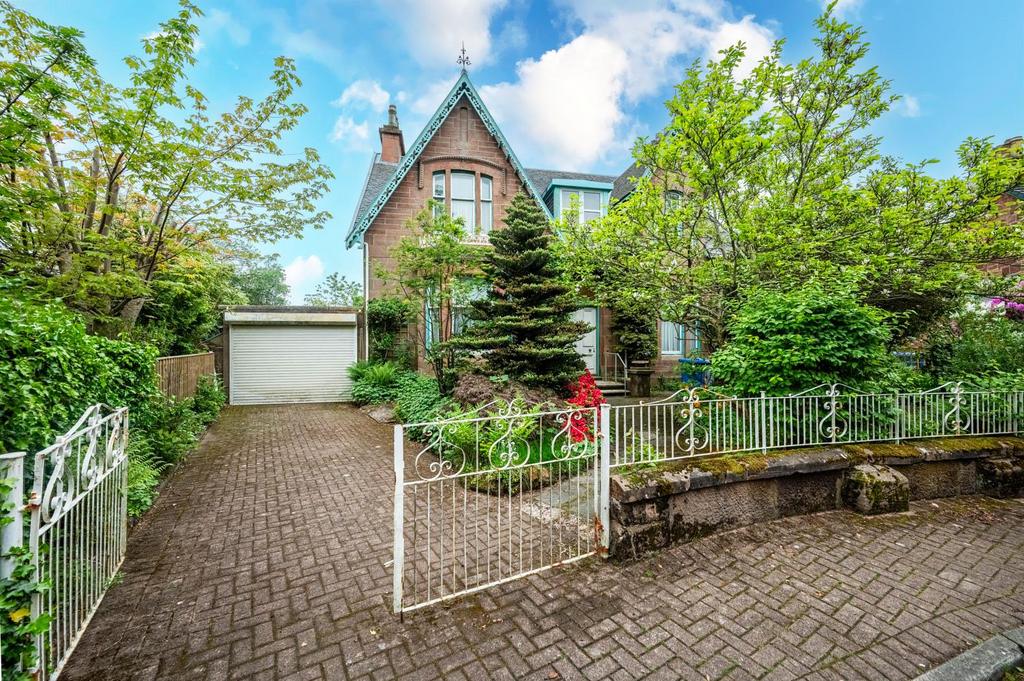 Croftbank Crescent, Uddingston, Glasgow 4 bed detached house for sale