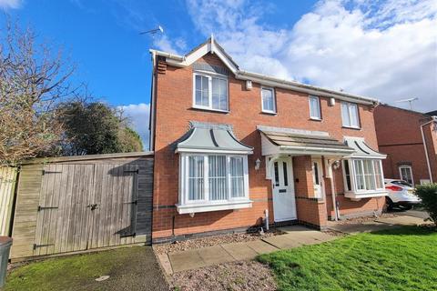 3 bedroom semi-detached house to rent, Victoria Street, Leicester LE4