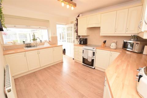 3 bedroom detached bungalow for sale, Ashwood Drive, Humberston DN36
