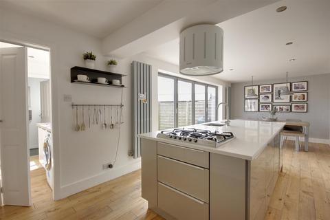 48 Riverview Avenue, North Ferriby, HU14 3DT