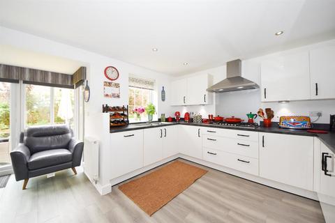 4 bedroom detached house for sale, Blakemore Drive, Warwick