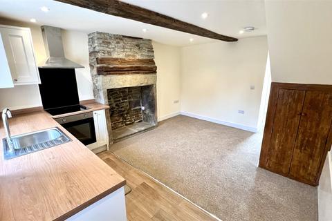 1 bedroom cottage to rent, Huddersfield Road, Skelmanthorpe, Huddersfield, HD8 9AE
