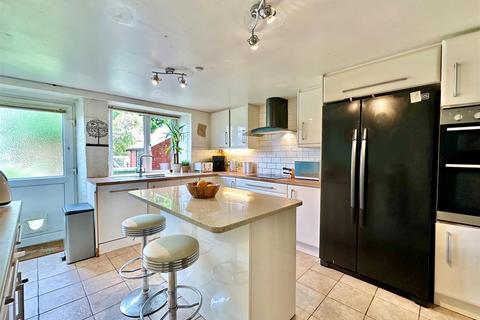 107 Buxton Road, Disley, Stockport, SK12 2HA