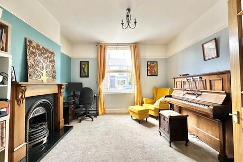107 Buxton Road, Disley, Stockport, SK12 2HA