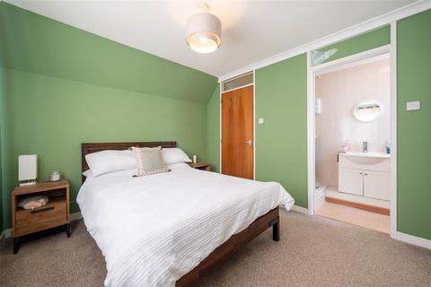 72 Ash Grove, Perth, PH1 1HP