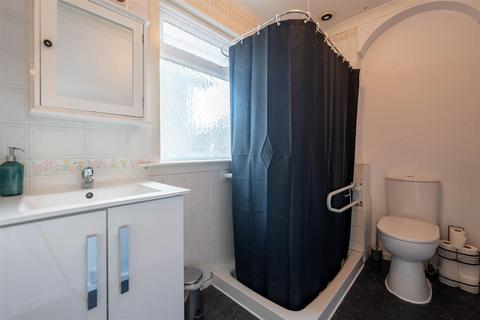 72 Ash Grove, Perth, PH1 1HP