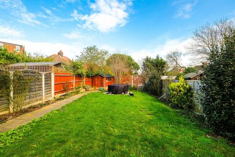 40 Rayleigh Road, Woodford Green, IG8 7HF