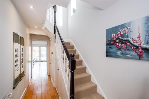 40 Rayleigh Road, Woodford Green, IG8 7HF