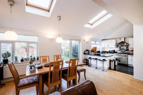 40 Rayleigh Road, Woodford Green, IG8 7HF