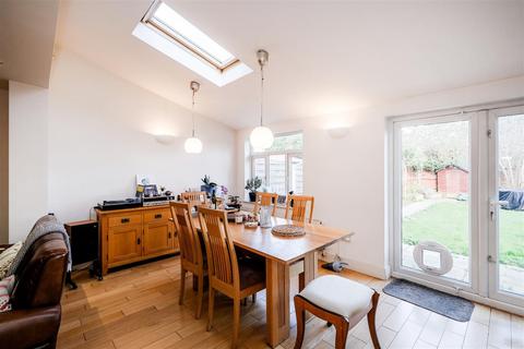 40 Rayleigh Road, Woodford Green, IG8 7HF