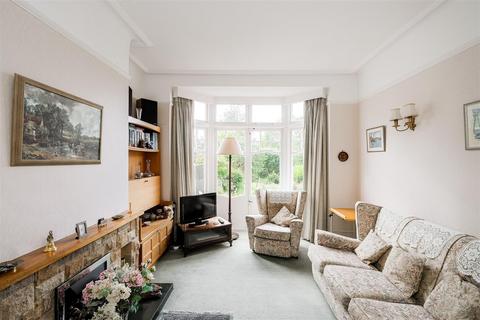 9 Mount View Road, London, E4 7EF