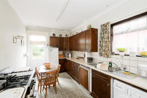 9 Mount View Road, London, E4 7EF