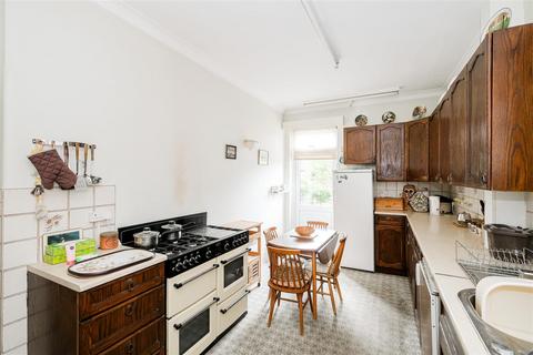 9 Mount View Road, London, E4 7EF
