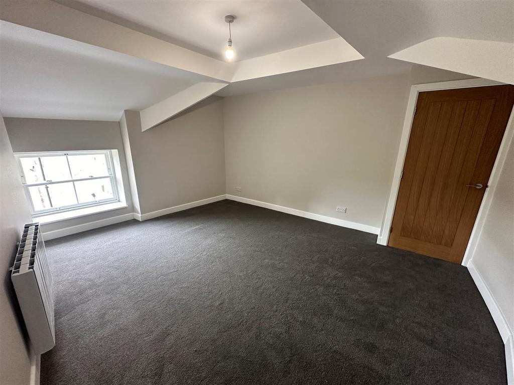 'master' bedroom.jpg